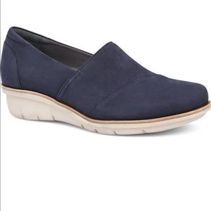 Dansko navy blue nubuck suede leather Julia wedge loafer 41